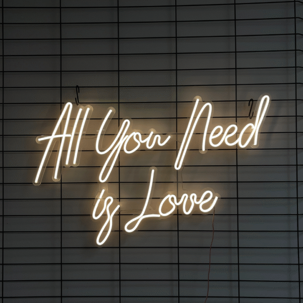 Napis LED All You Need Is Love
