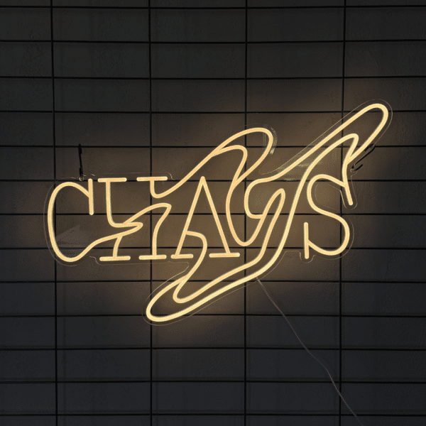 Napis LED CHAOS