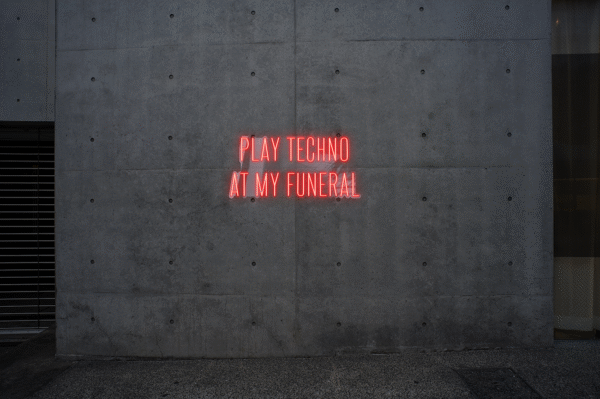 LED-Schriftzug DON'T BE MOODY GROW YA BOOTY (Kopia) (Kopia) (Kopia) (Kopia)