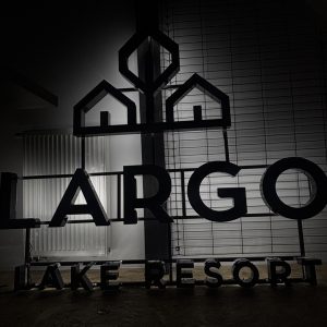 Litery z efektem halo