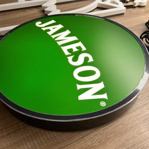 Kaseton z licem z pleksi